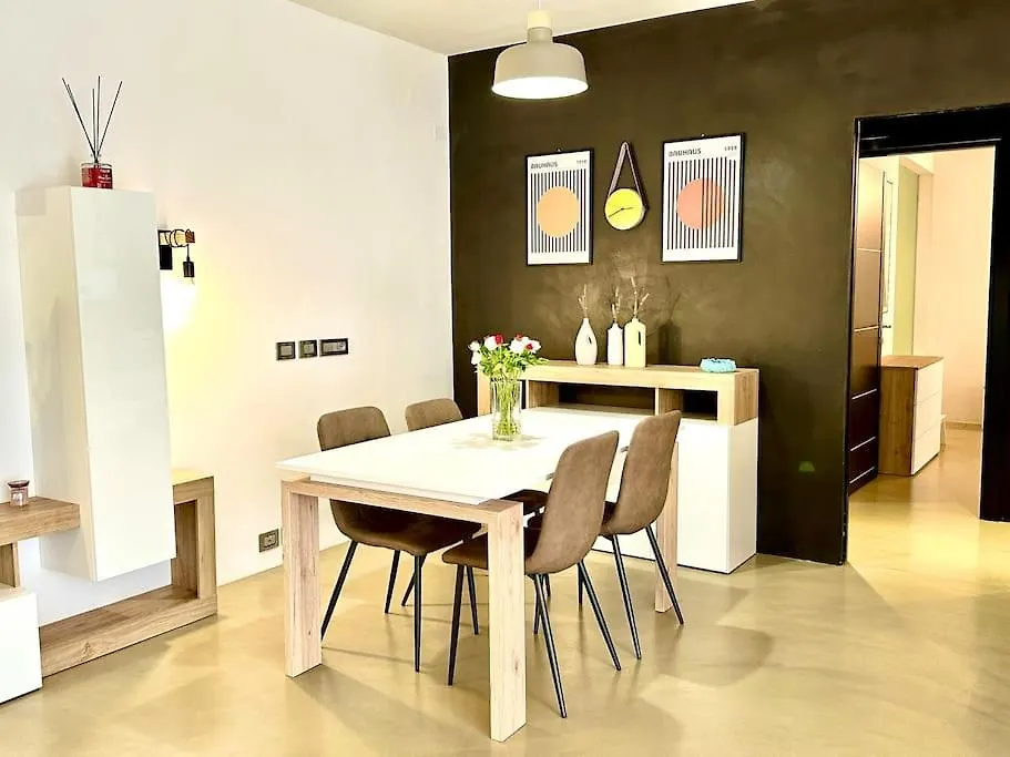 Piazza Duomo 23 Διαμέρισμα Ντεζεντσάνο ντελ Γκάρντα 0*,  Ιταλία